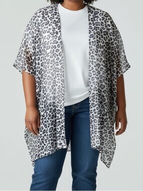 Shore Drive One Size Leopard Print Sheer Kimono Cardigan Gray & Black